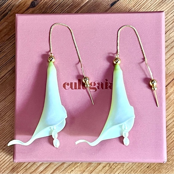 cult gaia Jewelry - NWT Cult Gaia Calla Cultured Pearl Earrings